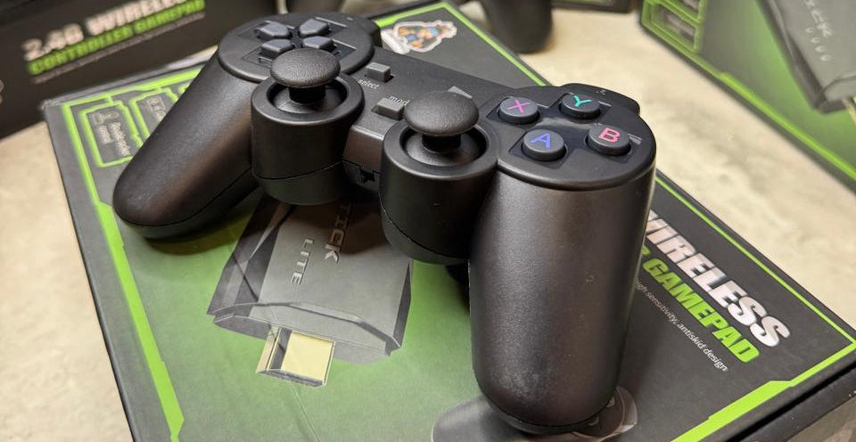 2.4 G Wireless Controller Gamepad
